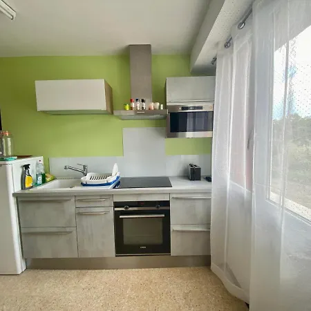 F3 De 60 M² Au Rez De Chaussee D'une Apartman