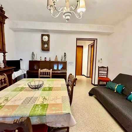 Apartman F3 De 60 M² Au Rez De Chaussee D'une