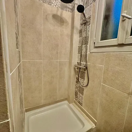 Apartman F3 De 60 M² Au Rez De Chaussee D'une *